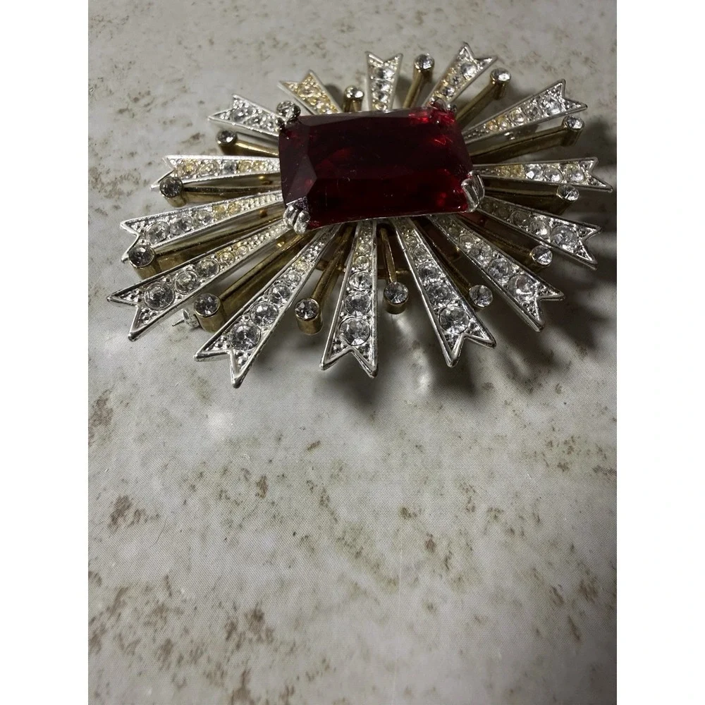 Kenneth Jay Lane Shimmering‎ Rhinestone Brooch With Large Red Stone KJL MCM
